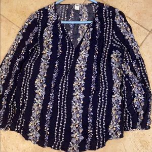 Old Navy floral top. Like new!